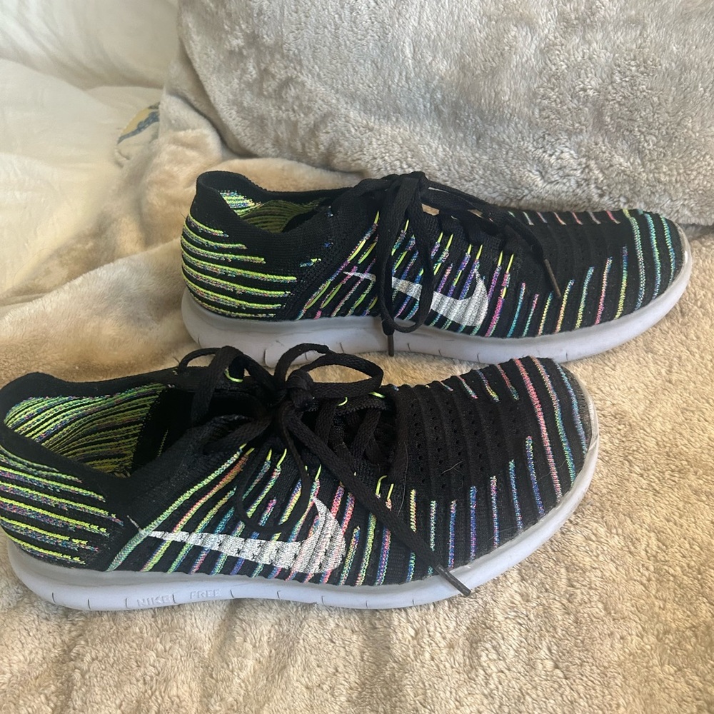 ❤️ Nike Free Fly Knit Sneakers Rainbow Black Size 8 -